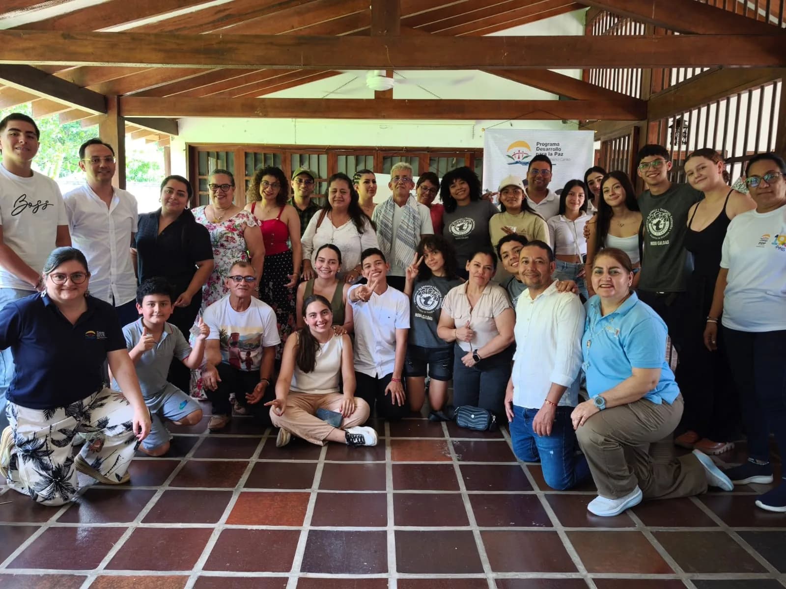 Participantes de un encuentro intergeneracional acompañado por el PDPMC