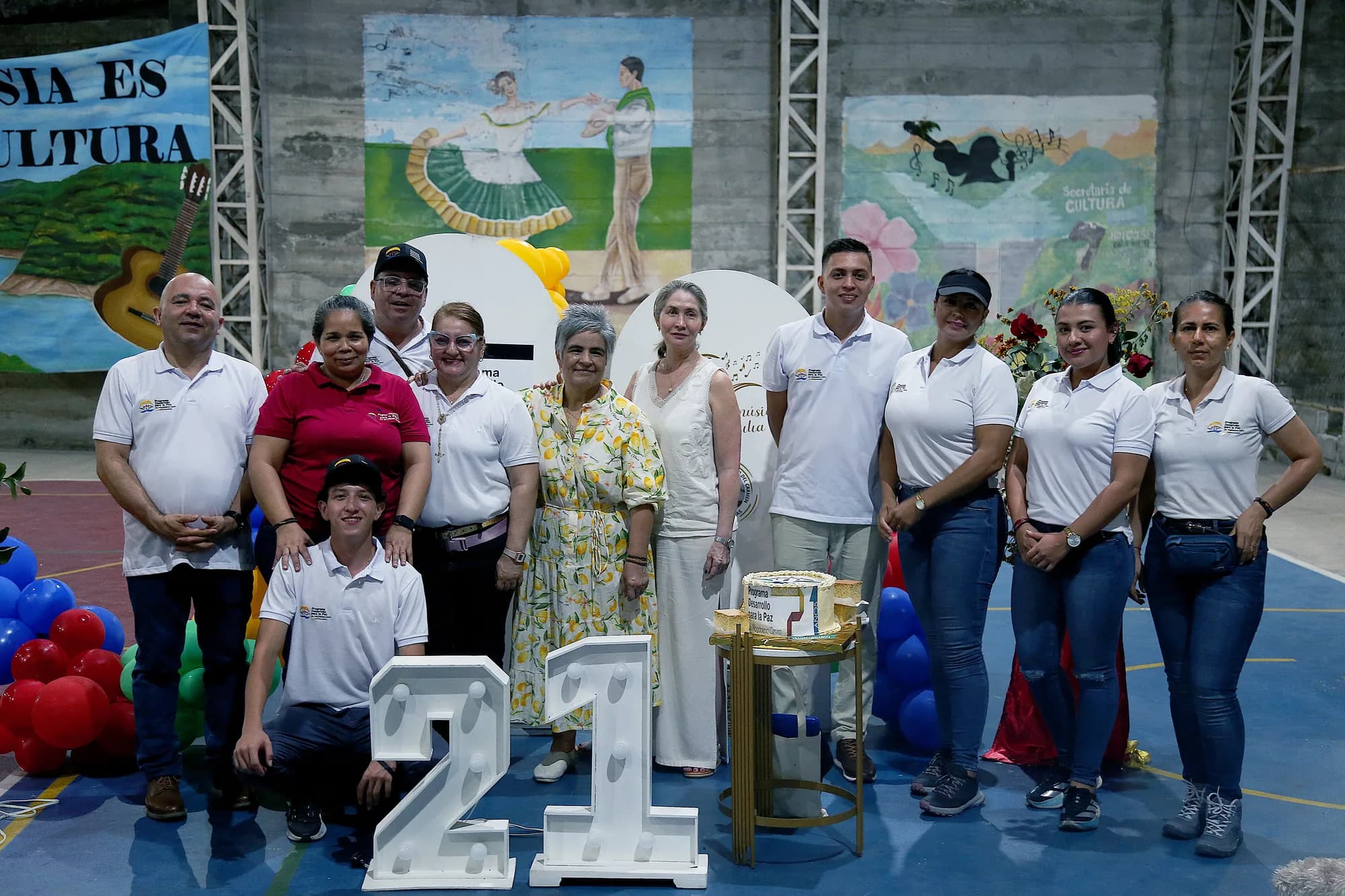 Equipo del PDPMC reunido durante la celebración de sus 21 años